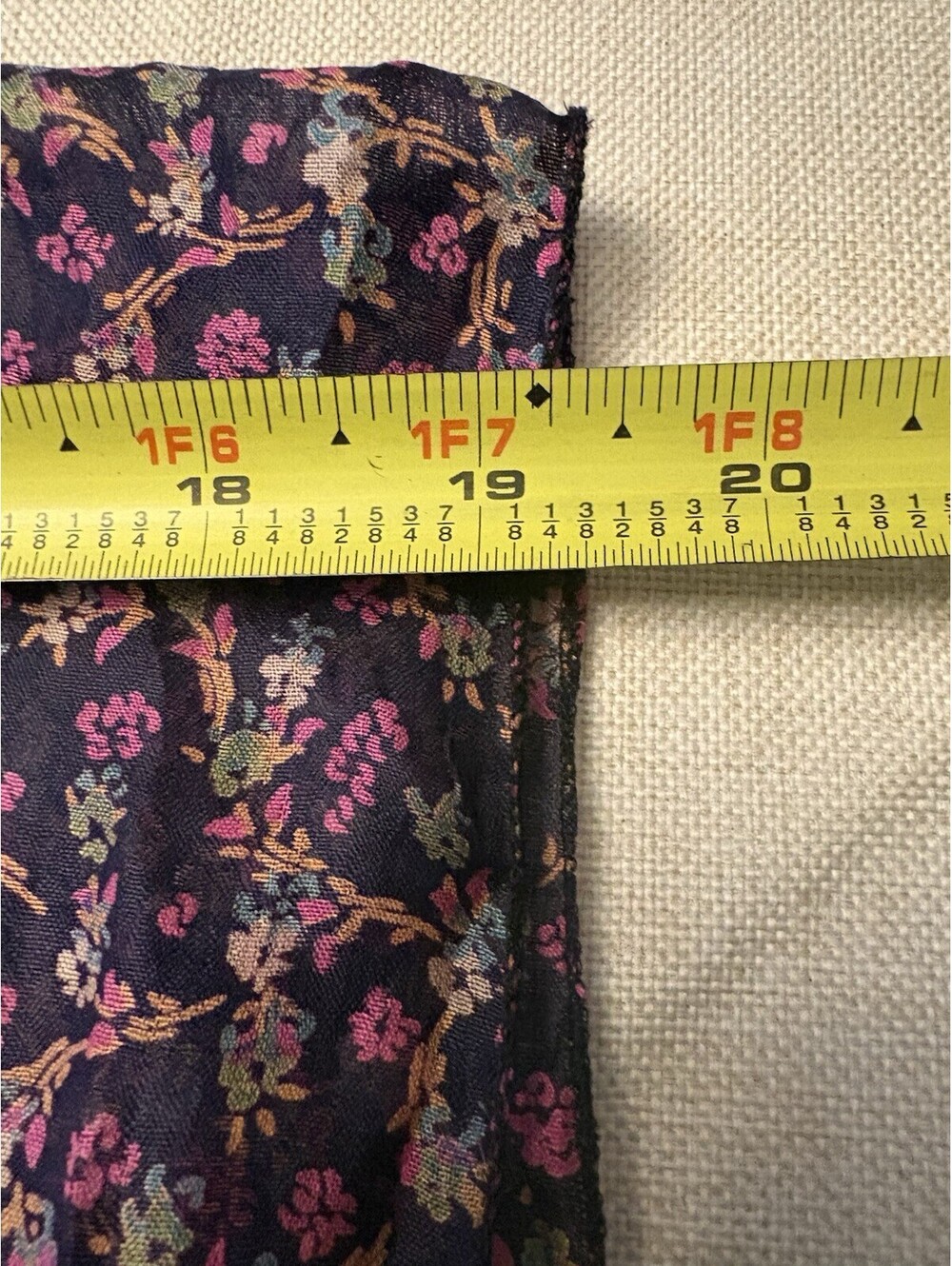 Calico Floral women’s Silk Floral Scarf In Brown 20” X  64” NWT - Picture 7 of 7
